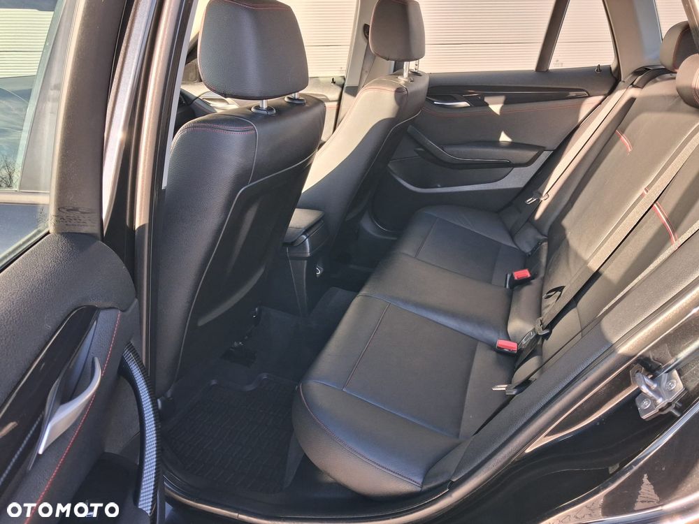 BMW X1 sDrive18i Sport Line - 20