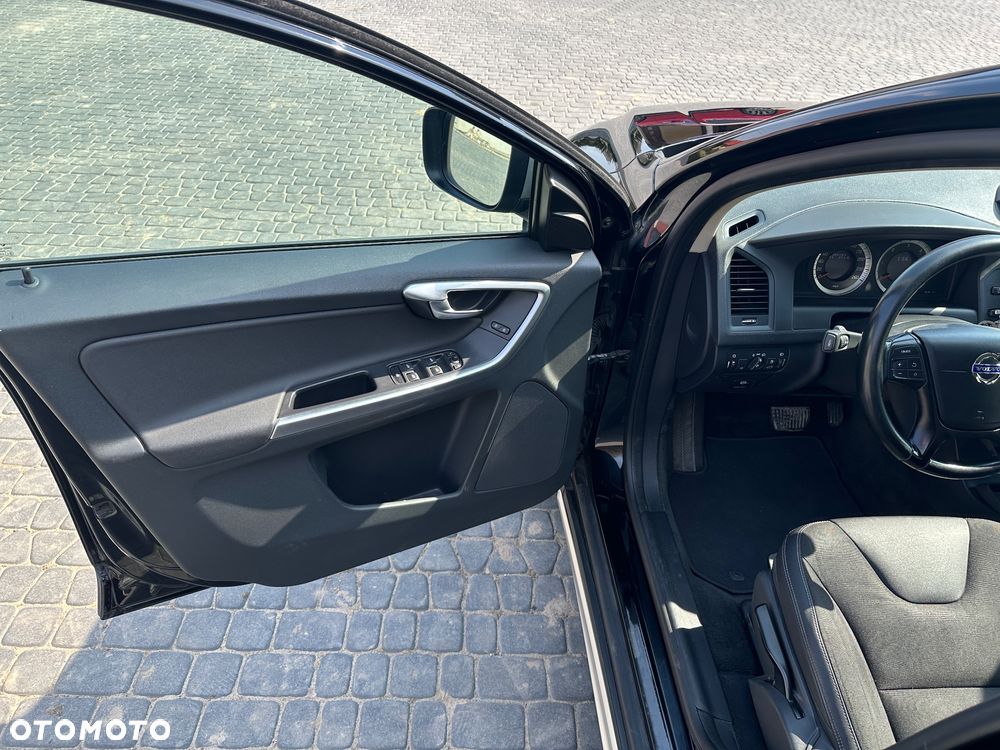 Volvo XC 60 D5 AWD Summum - 17