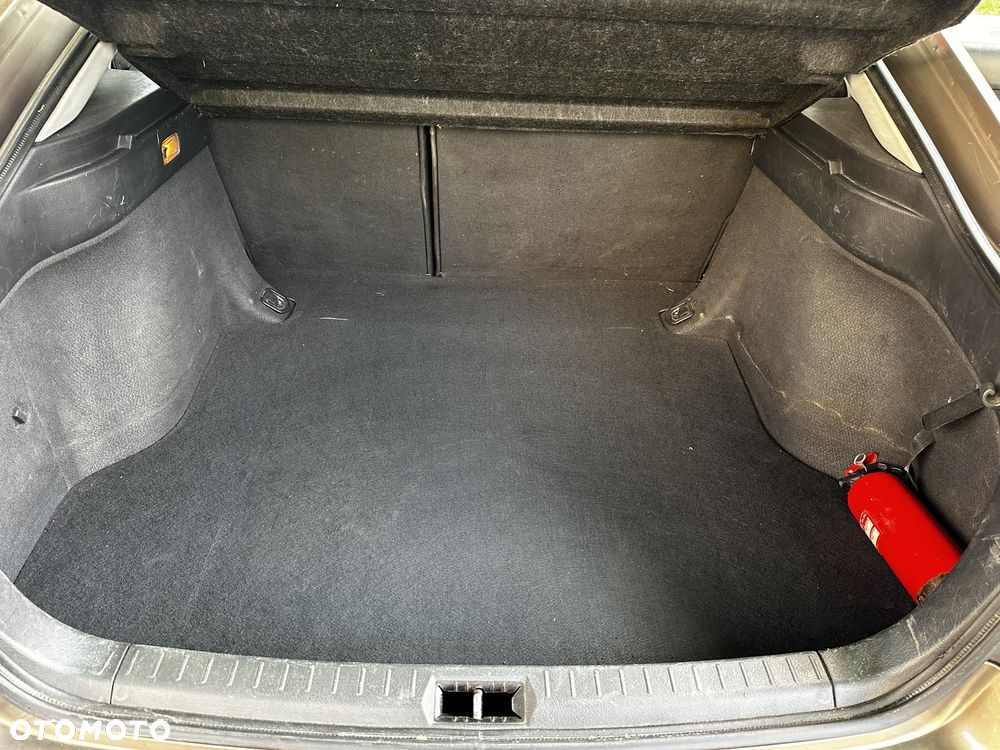 Toyota Avensis 1.8 VVT-i Sol - 27