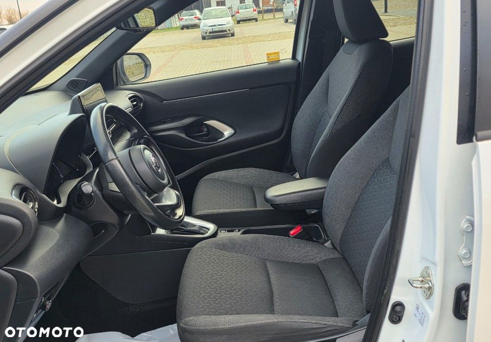 Toyota Yaris Cross - 12