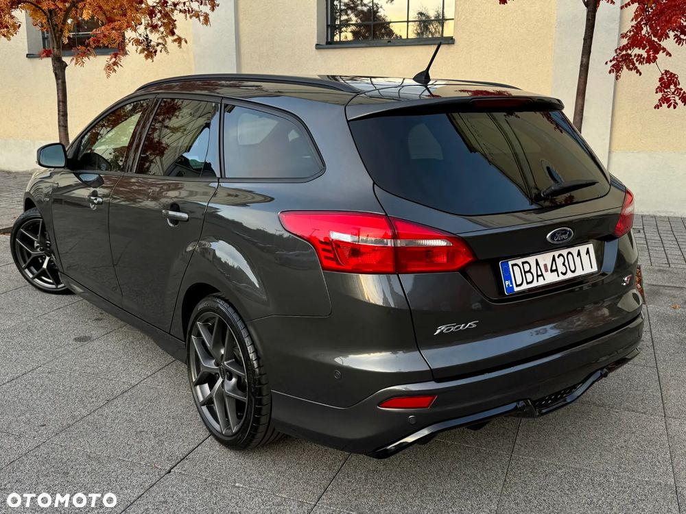 Ford Focus Turnier 1.5 EcoBlue Start-Stopp-System ST-LINE - 4