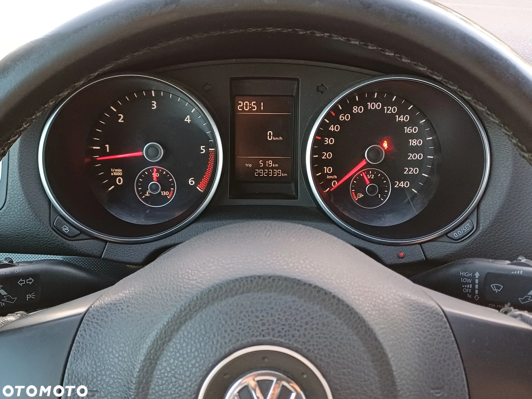 Volkswagen Golf - 16