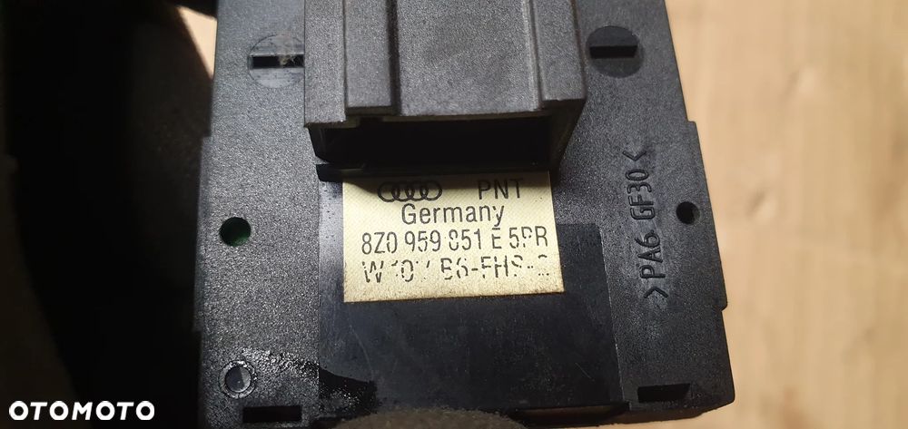 Przełącznik panel szyb lewy przód Audi A3 8P 8Z0959851E - 5