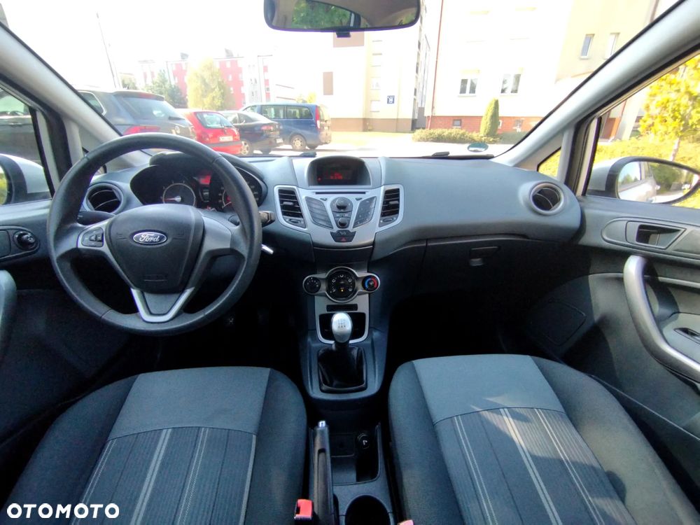 Ford Fiesta - 11