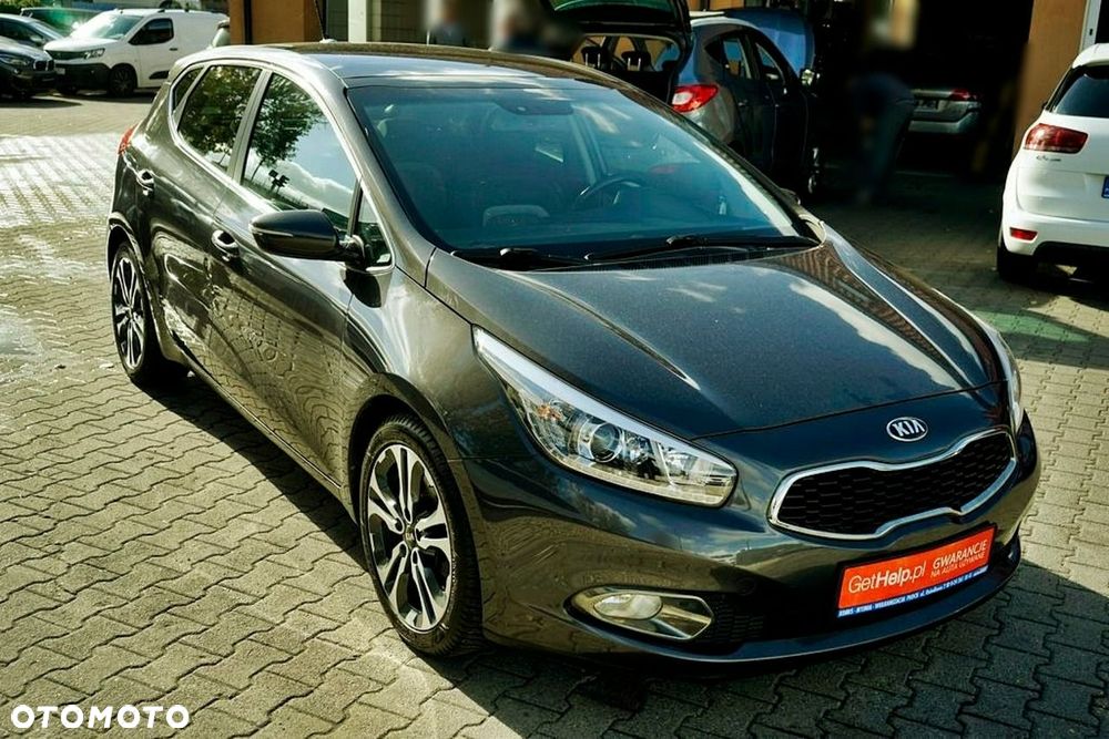 Kia Ceed - 4