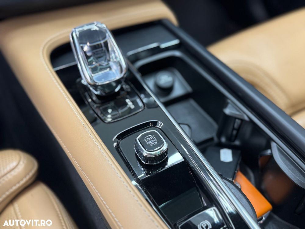 VOLVO XC90 2021 — imagine 24