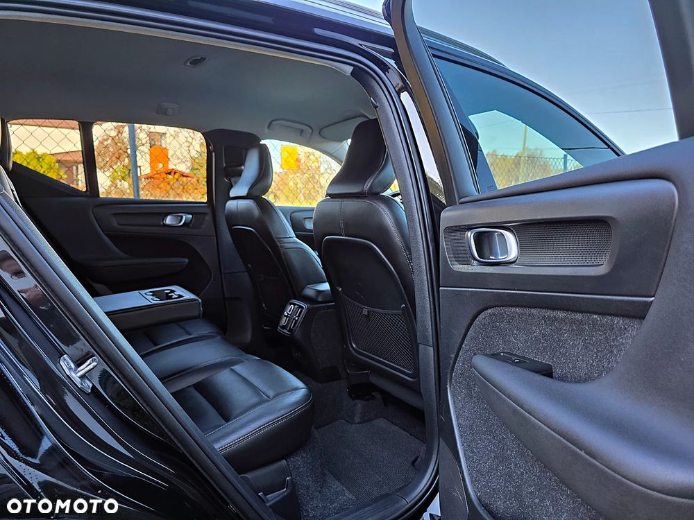 Volvo XC 40 D4 SCR AWD Inscription - 26