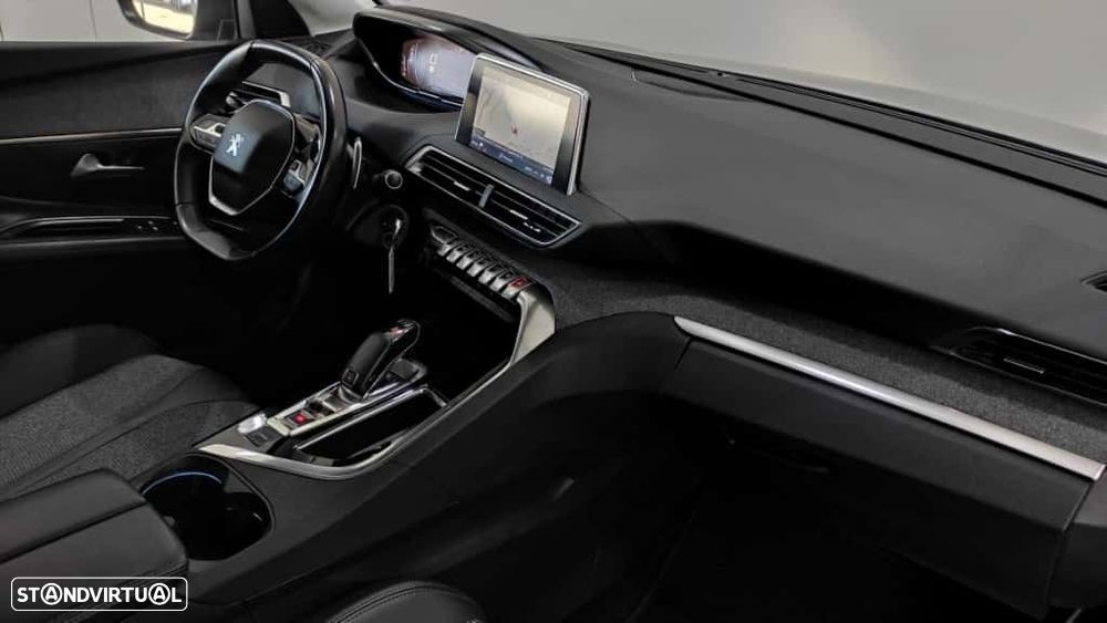 Peugeot 3008 1.2 PureTech Allure EAT8 - 23