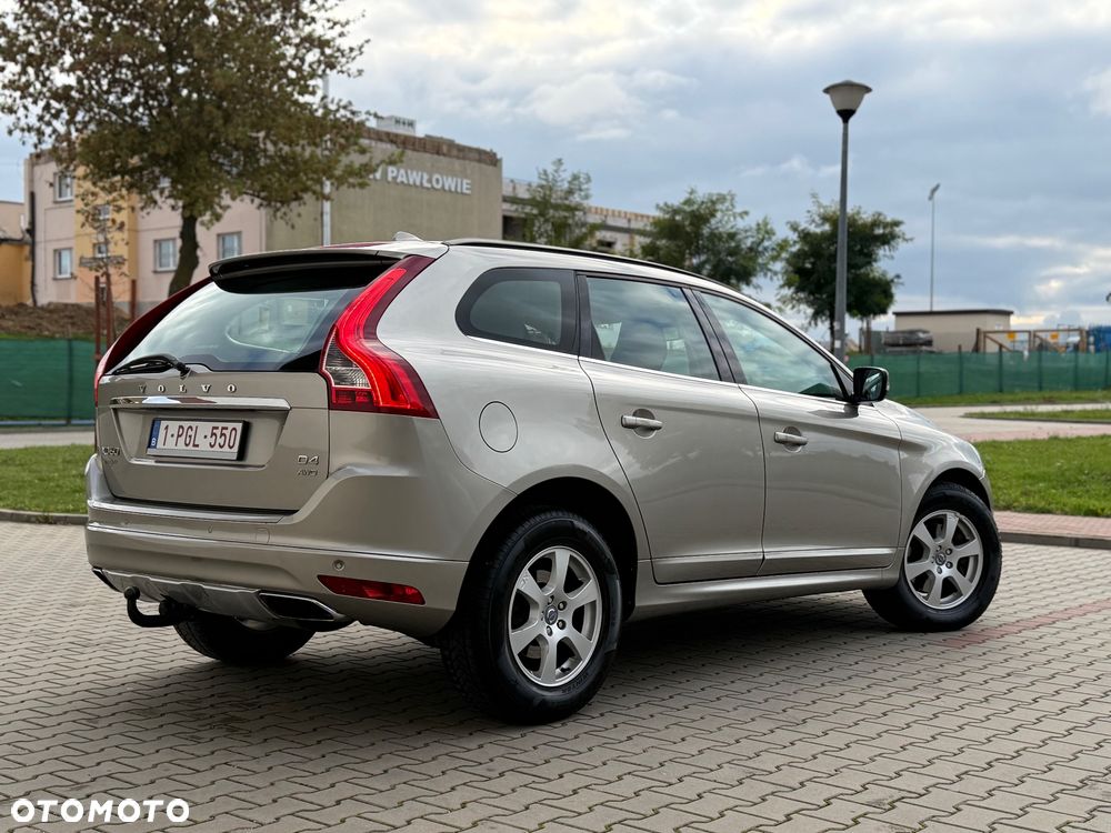 Volvo XC 60 D4 AWD Geartronic Momentum - 29