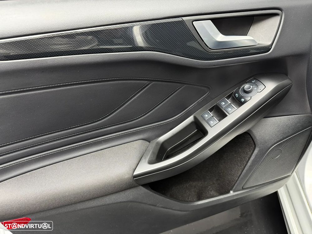 Ford Focus 1.0 EcoBoost MHEV ST-Line - 7