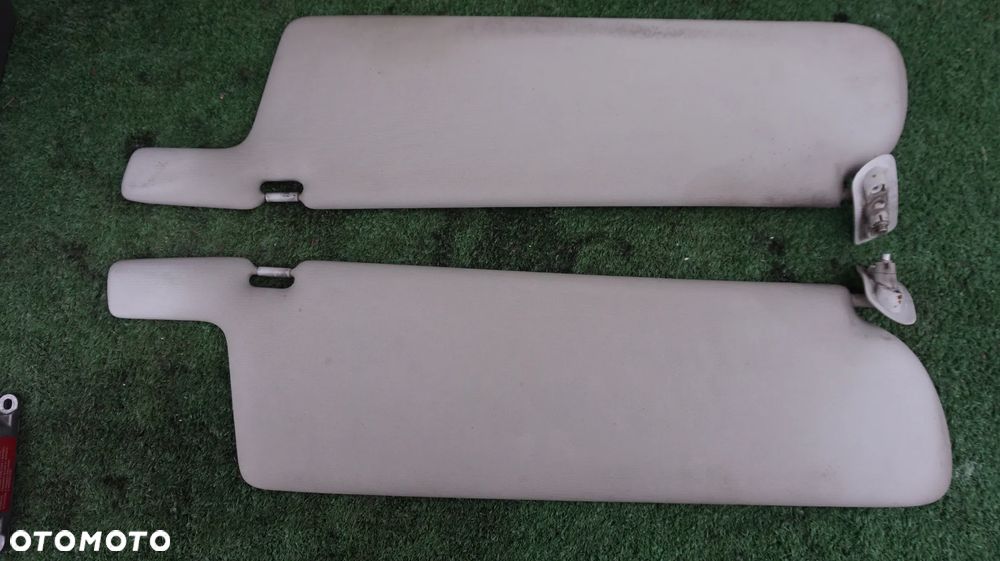 Volkswagen Transporter T4 2.5TDI daszek oslona przeciwsloneczna prawa - 1