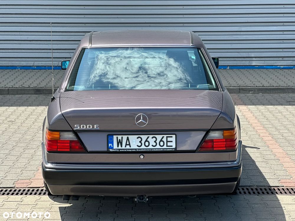 Mercedes-Benz Klasa E - 14