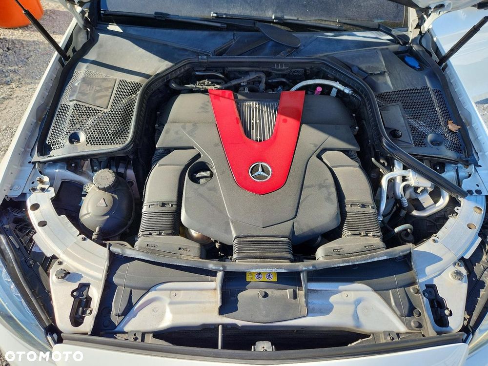 Mercedes-Benz Klasa C AMG 43 4-Matic - 14