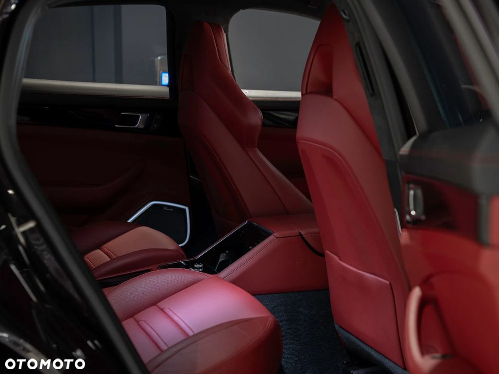 Porsche Panamera GTS - 22