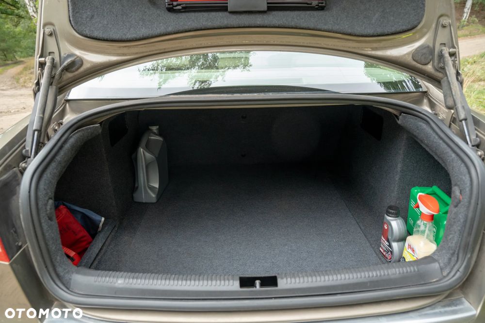 Audi A4 Limousine 2 - 23
