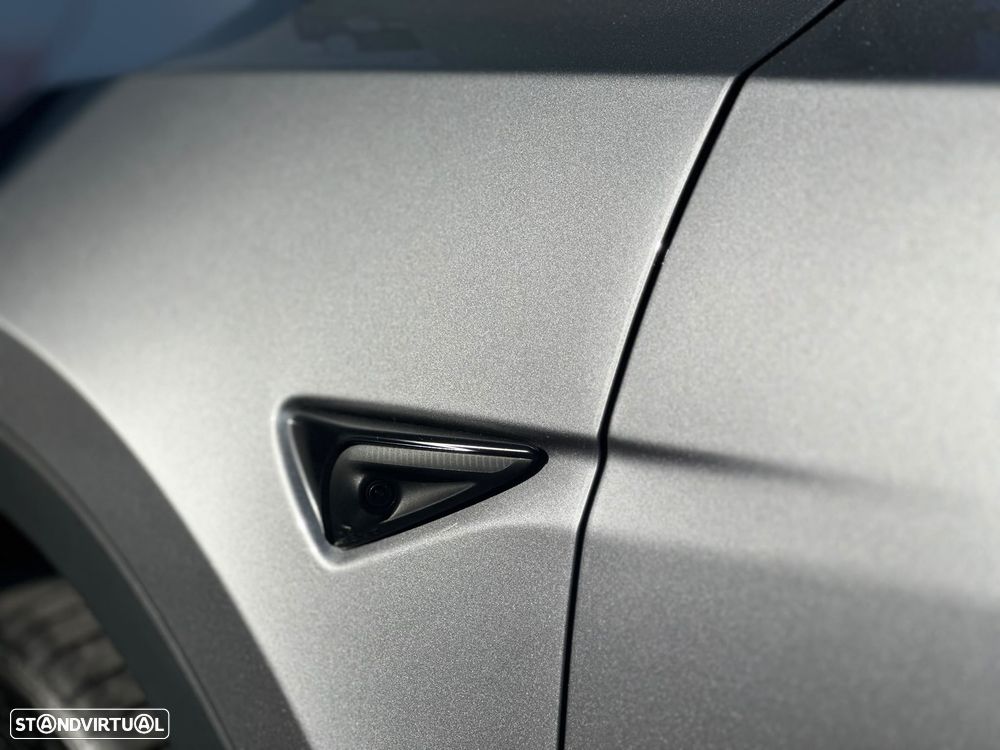 Tesla Model Y Long Range Tração Integral - 47