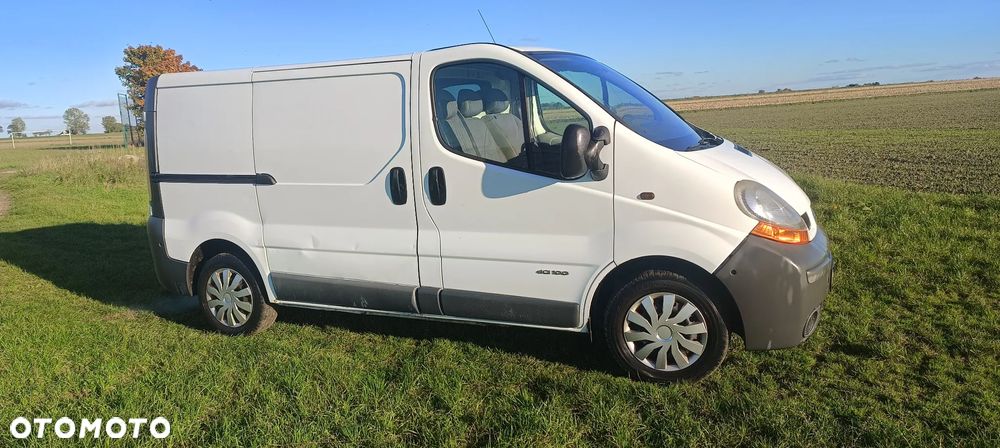 Renault Trafic - 2