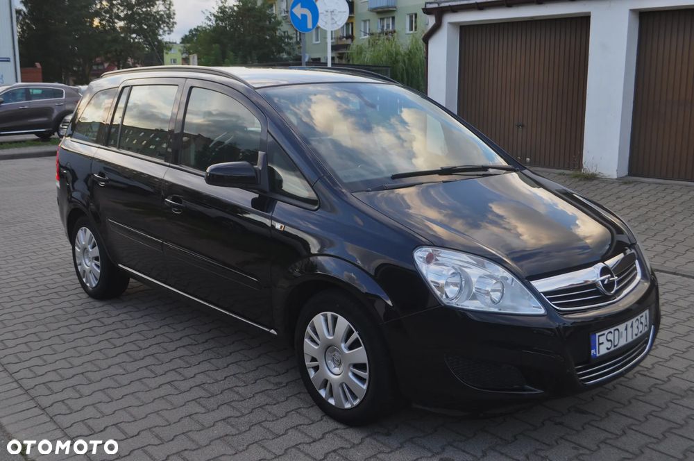 Opel Zafira 1.8 Easytronic Family Plus - 1