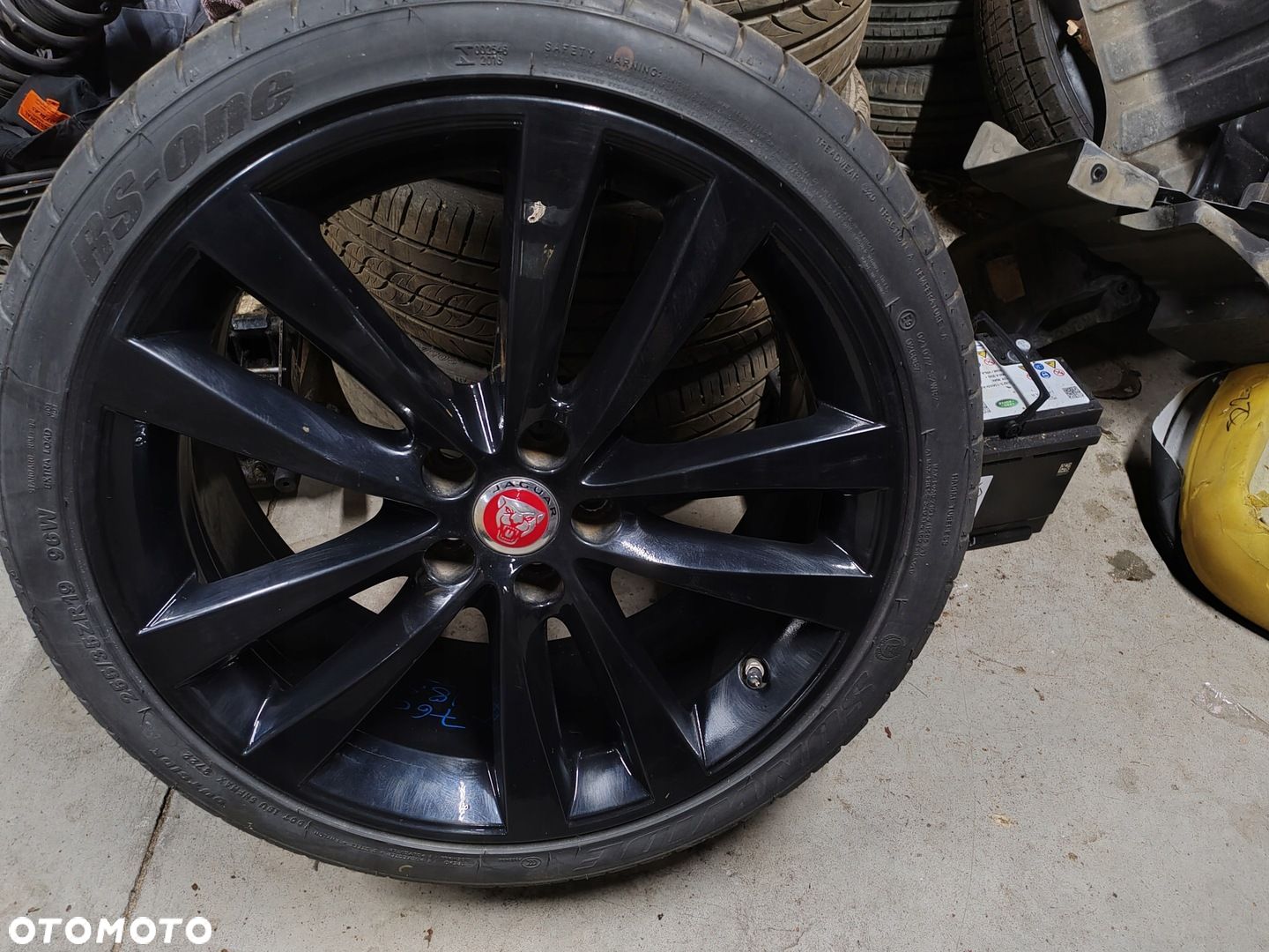 Felga aluminiowa czarna gx7m-1007-JA 19 5x108 Jaguar XE XF X760 R-sport 15- - 1