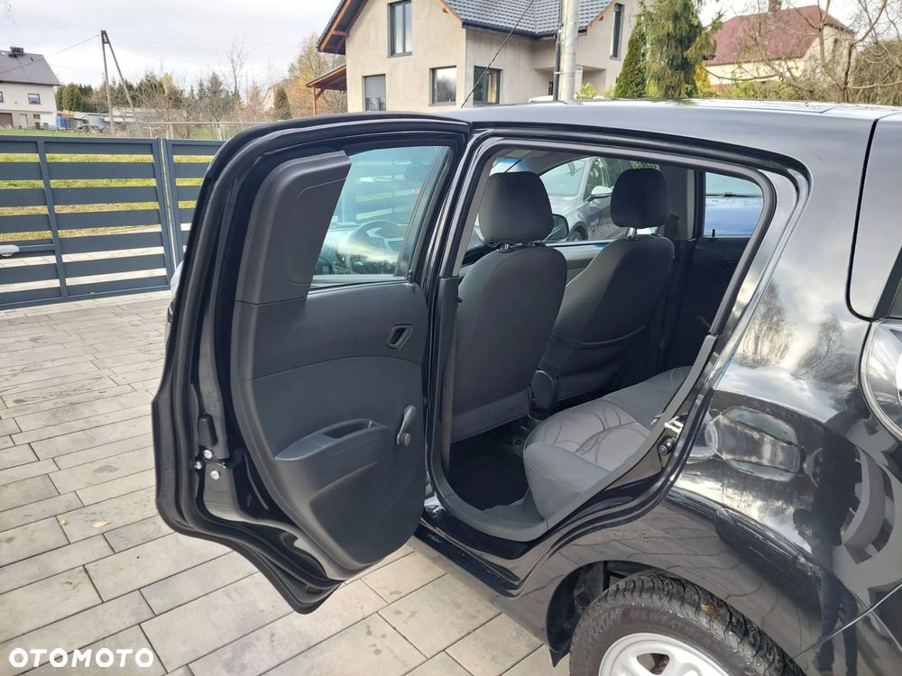 Chevrolet Spark 1.0 LS - 22