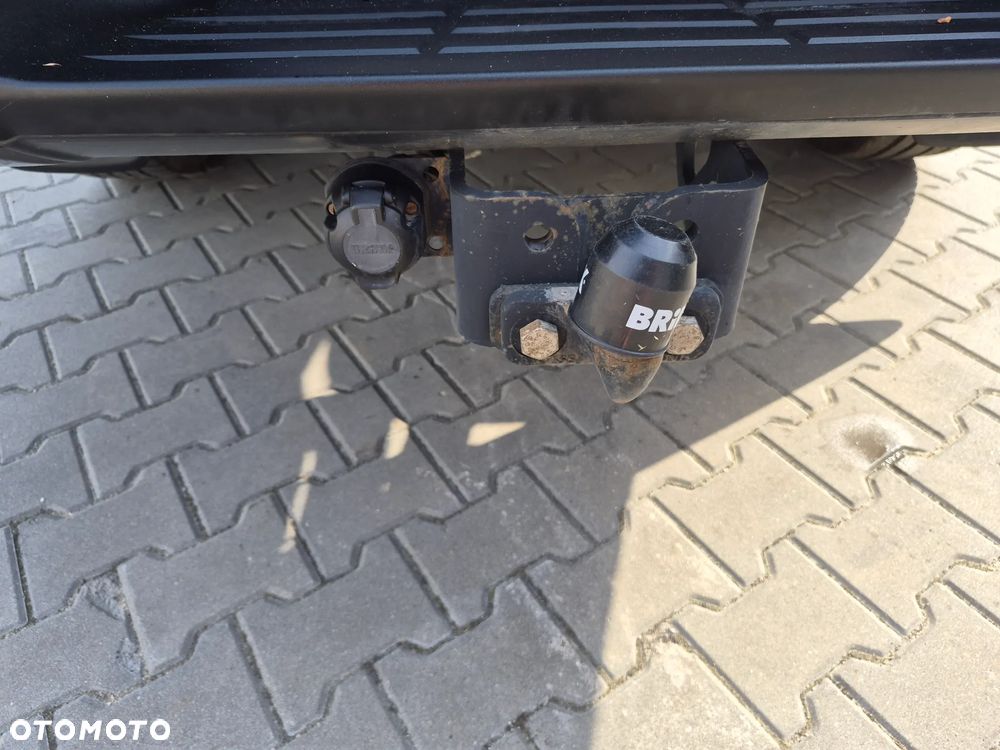 Toyota Hilux 2.8 D-4D Double Cab Invincible Sport 4x4 - 20