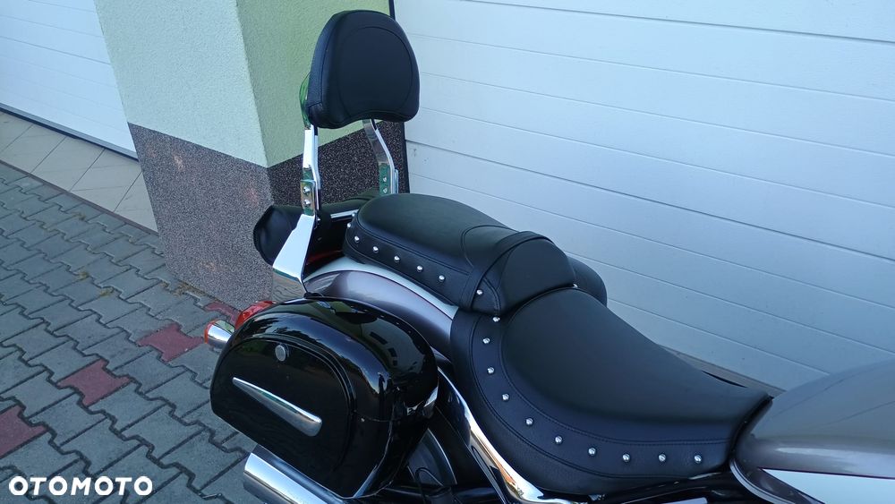 Suzuki Intruder - 30