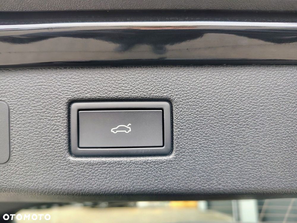 Volkswagen T-Roc - 13