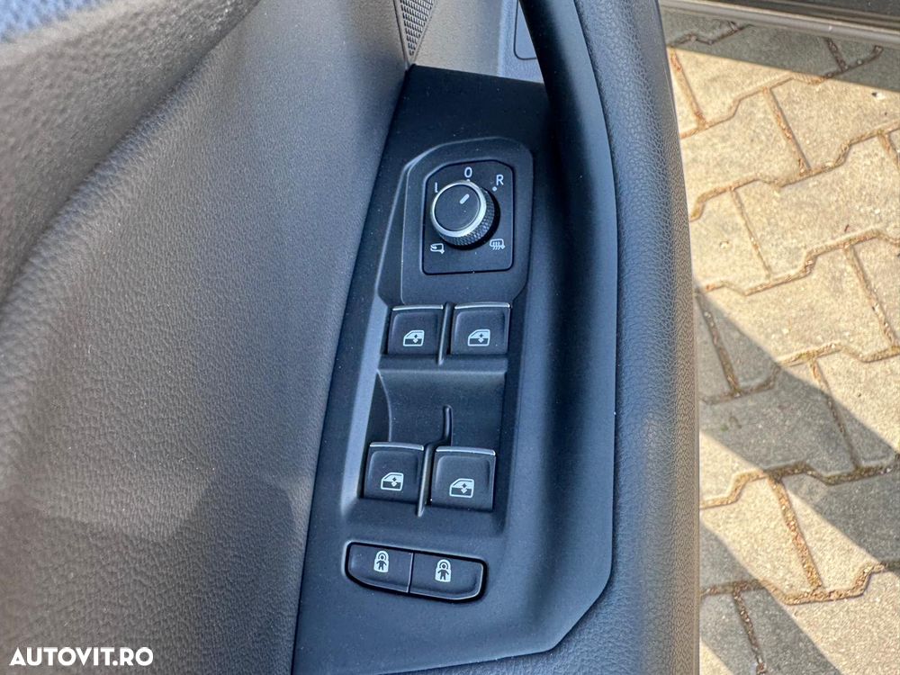 Volkswagen Touareg V6 TDI 4MOTION R-Line - 26