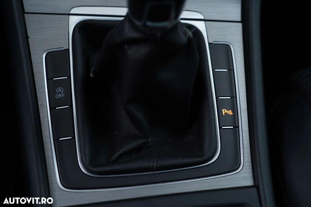 Volkswagen Golf Variant 2.0 TDI (BlueMotion Technology) Highline - 20