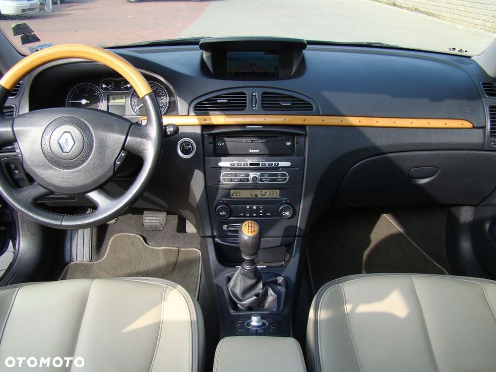 Renault Laguna 2.0 DCi Initiale - 22