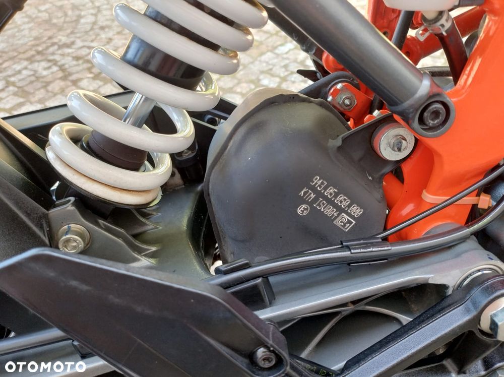 KTM Duke 125 - 38