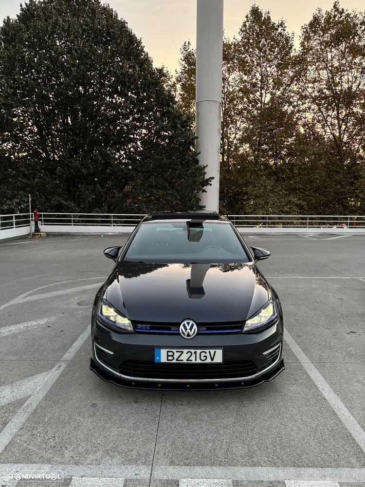 VW Golf 1.4 GTE Plug-In-Hybrid DSG - 2