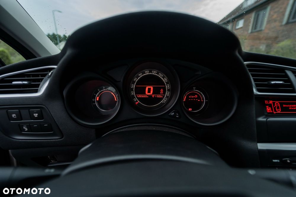 Citroën C4 1.6 HDi Seduction - 18
