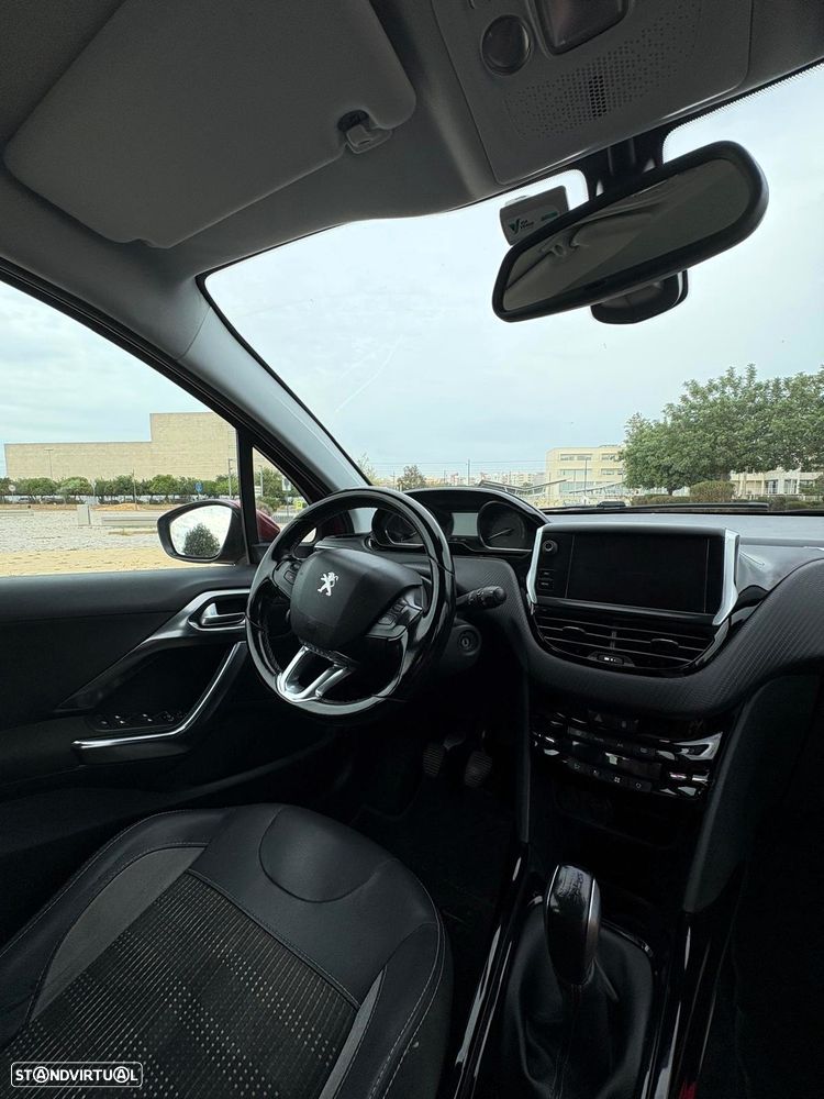 Peugeot 2008 1.2 PureTech Allure - 7