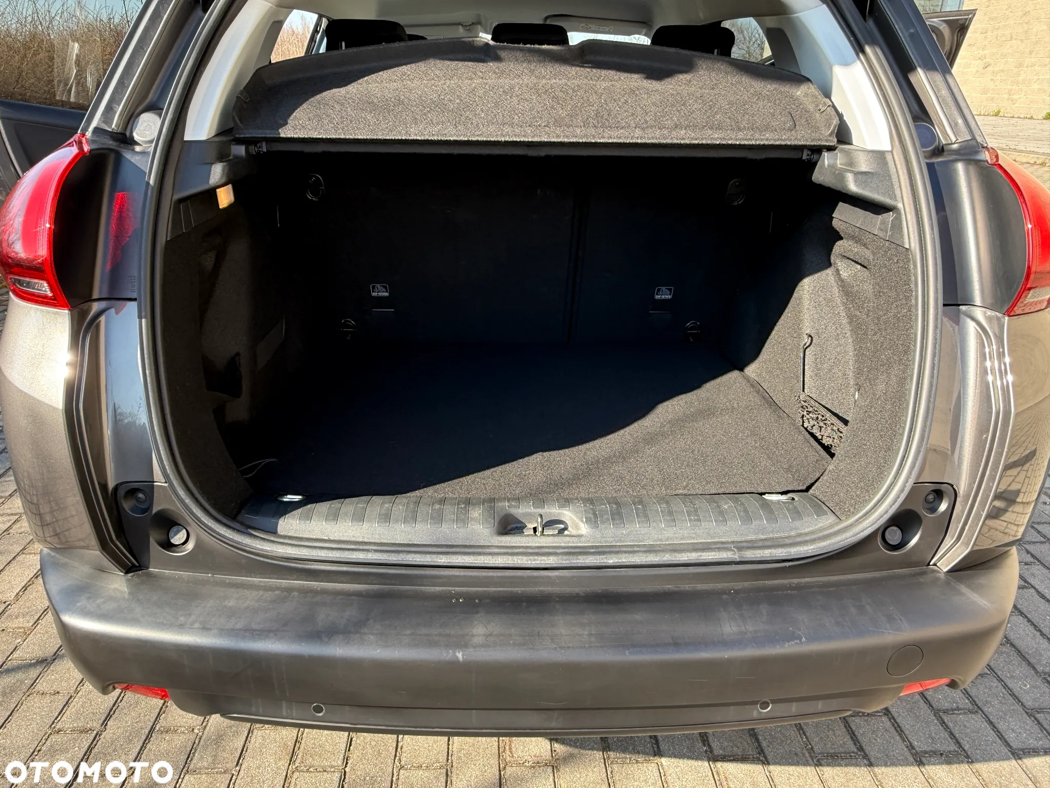 Peugeot 2008 PureTech 82 Signature - 24