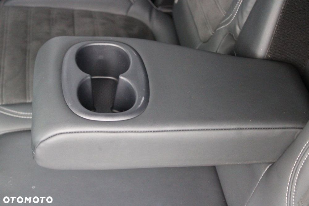 Mitsubishi Outlander - 23