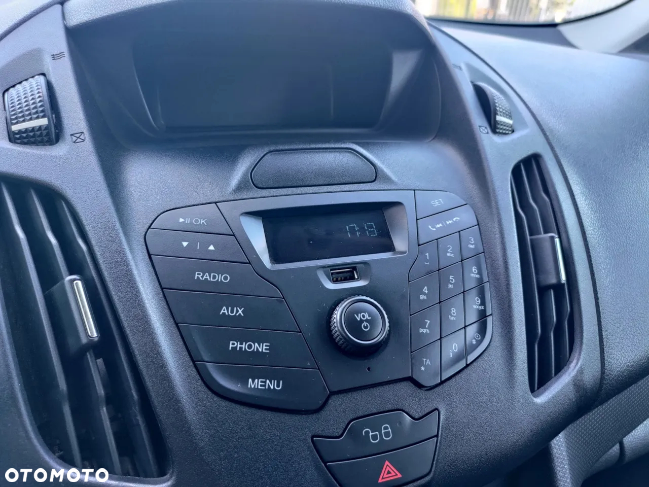 Ford Transit Connect - 12