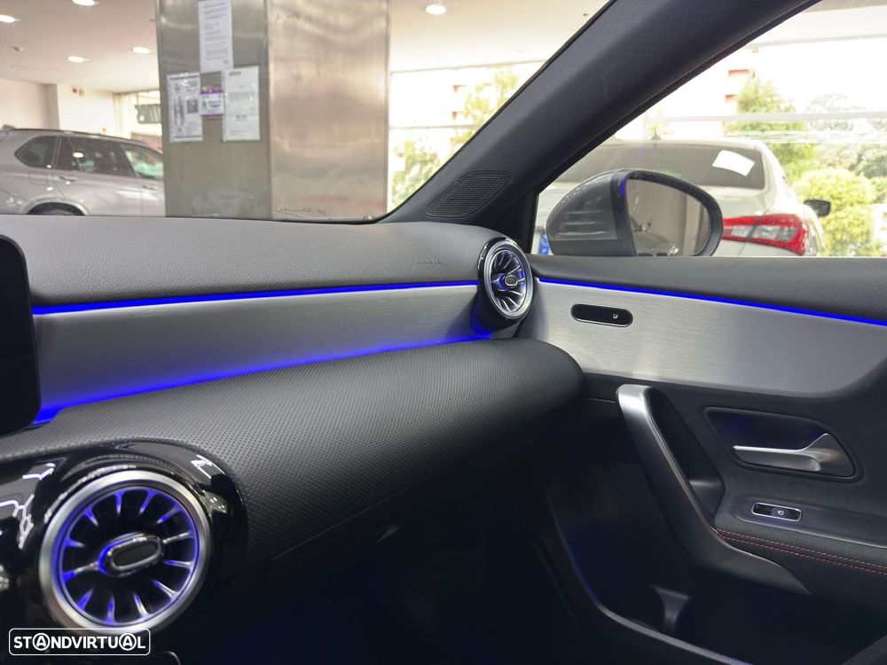 Mercedes-Benz A 200 AMG Line Aut. - 40