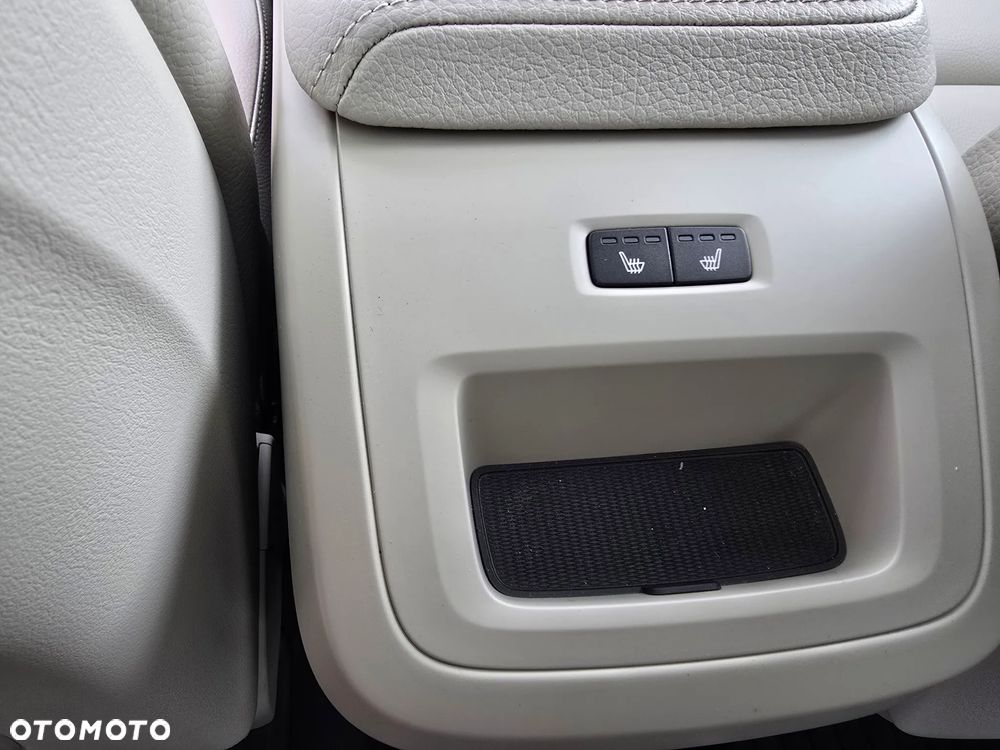 Volvo XC 60 T5 AWD Geartronic Momentum - 38