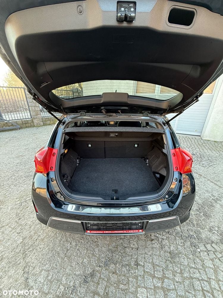 Toyota Auris - 16