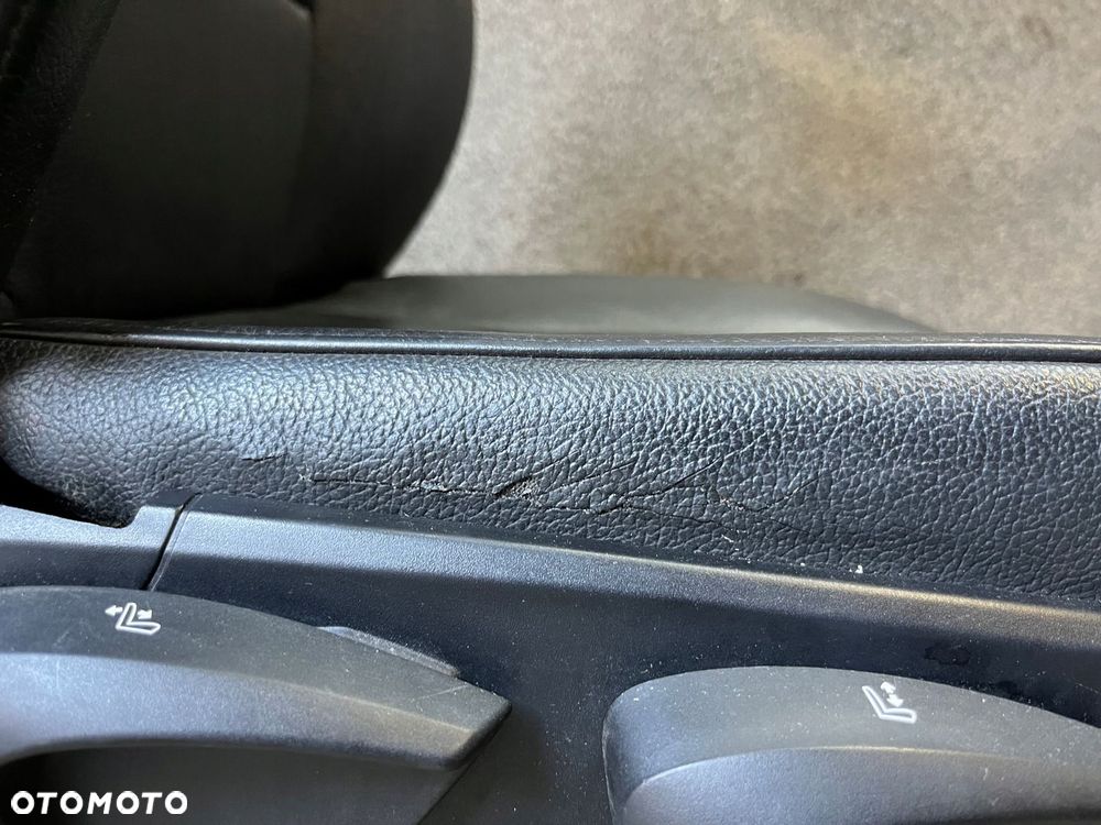 Fotel pasazera prawy przod przedni skora czarna BMW X1 E84 - 8