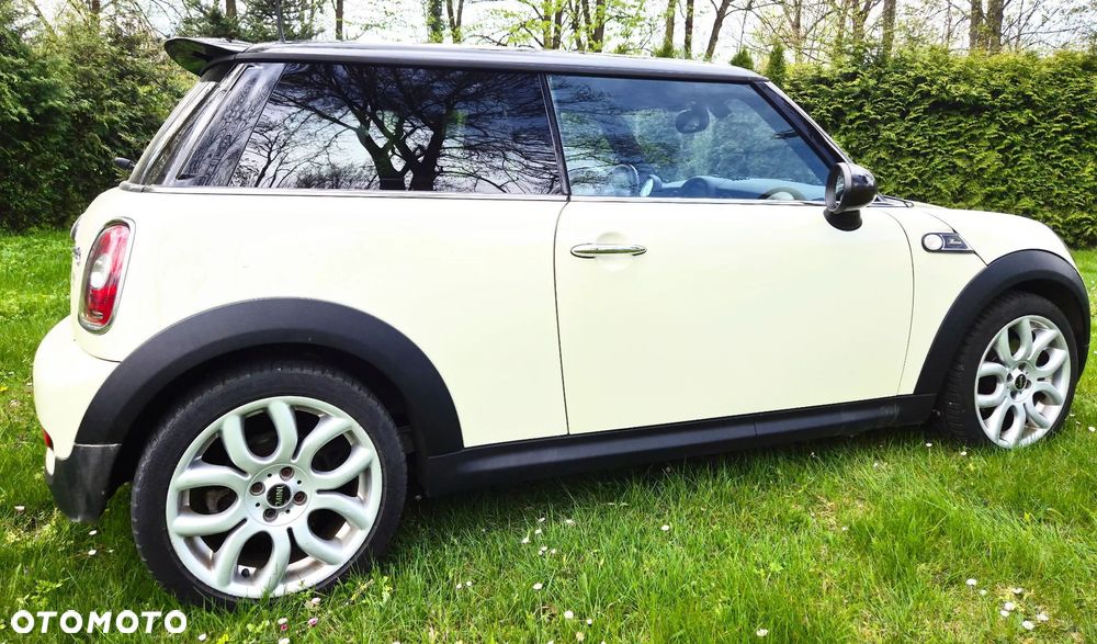 MINI Cooper S 50 Mayfair - 16