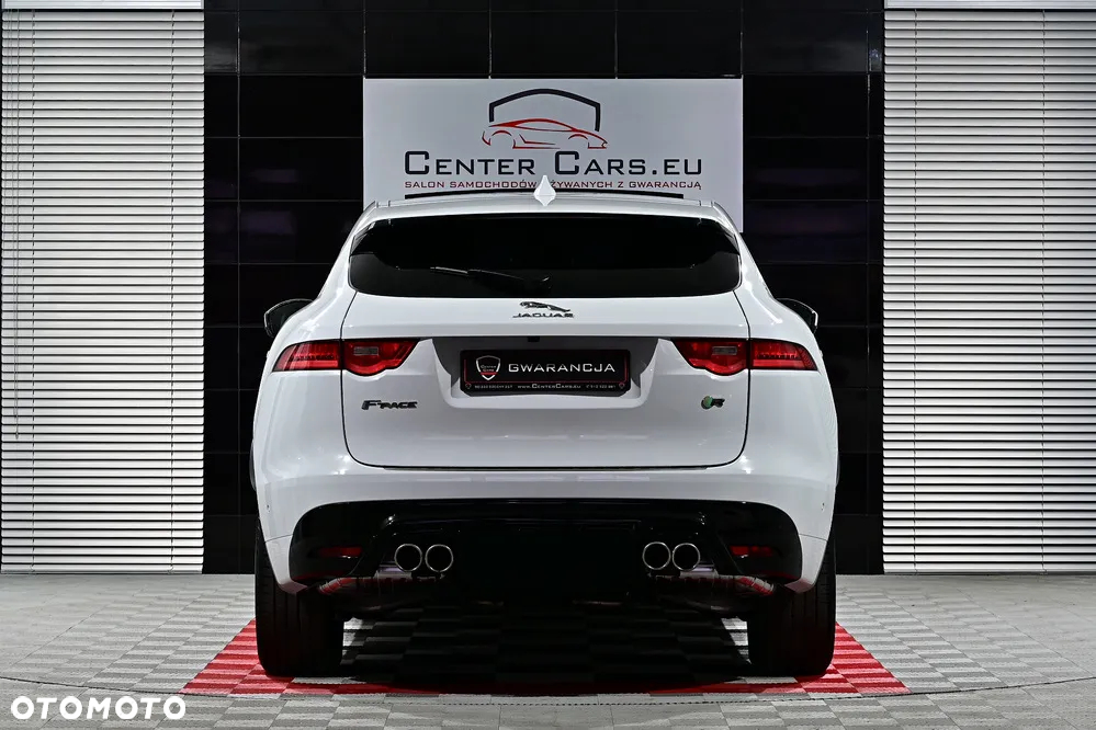 Jaguar F-Pace - 14