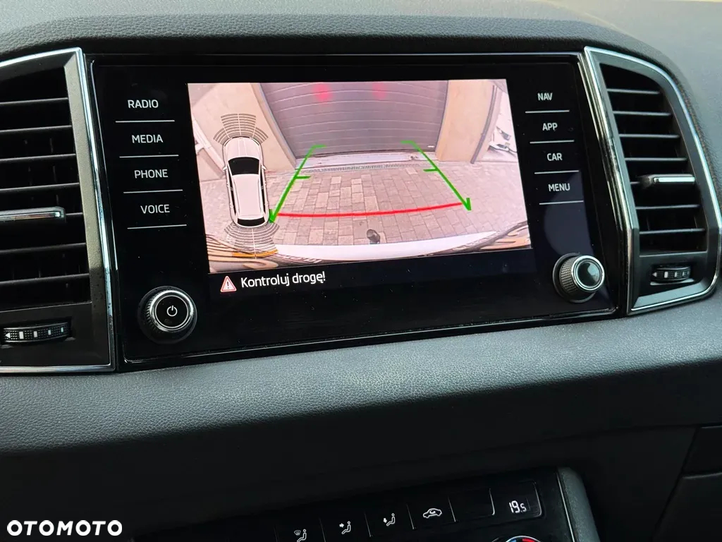 Skoda Karoq 1.5 TSI DSG Sportline - 10