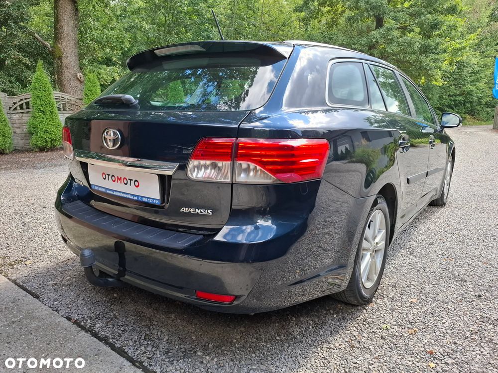 Toyota Avensis - 6