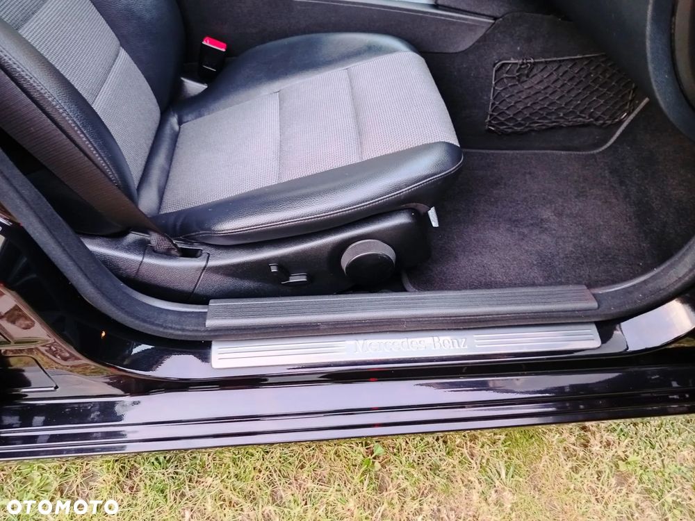 Mercedes-Benz Klasa C 180 T Kompressor Automatik BlueEFFICIENCY Avantgarde - 35