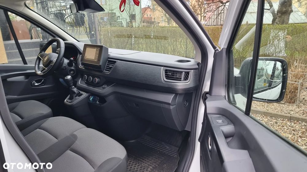 Renault Trafic - 11