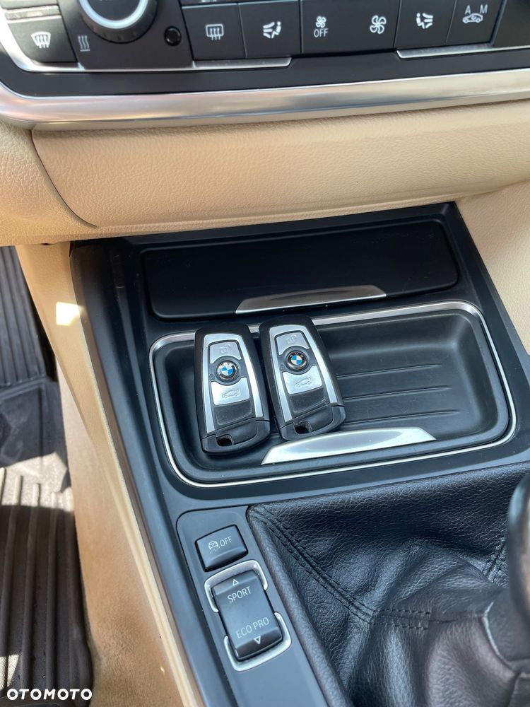 BMW Seria 3 318d Luxury Line - 24