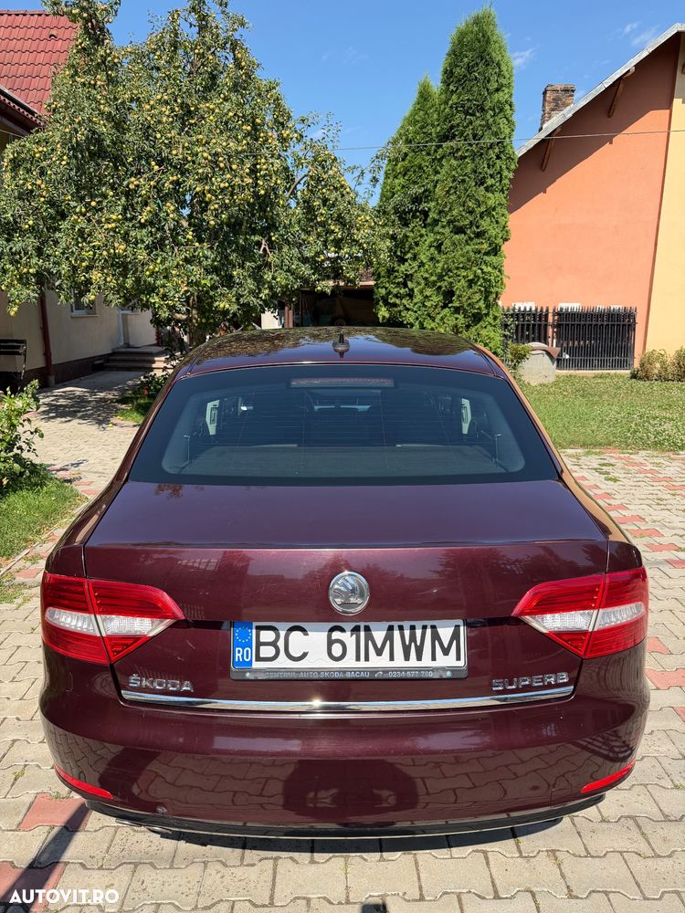 Skoda Superb 2.0 TDI Elegance - 9