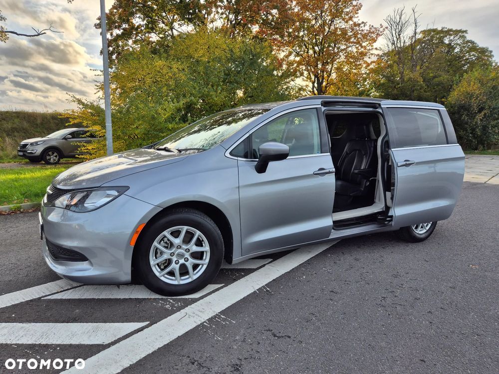 Chrysler Pacifica - 5